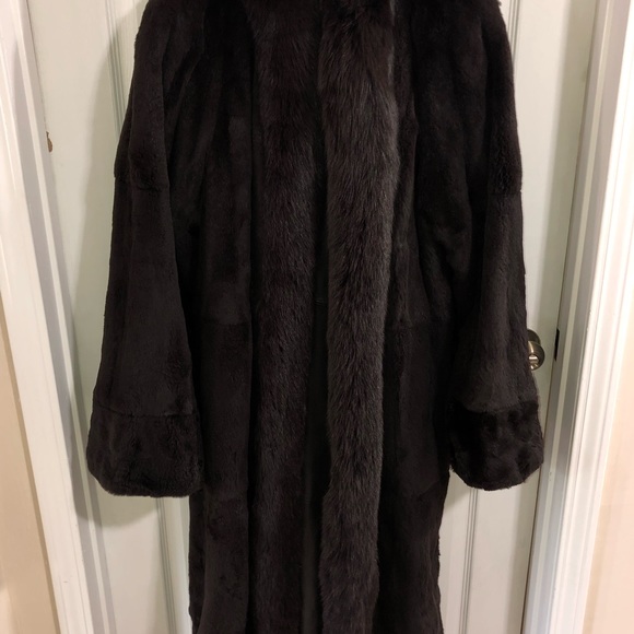 FINLAND LEATHER REVERSIBLE MINK COAT - Picture 3 of 8